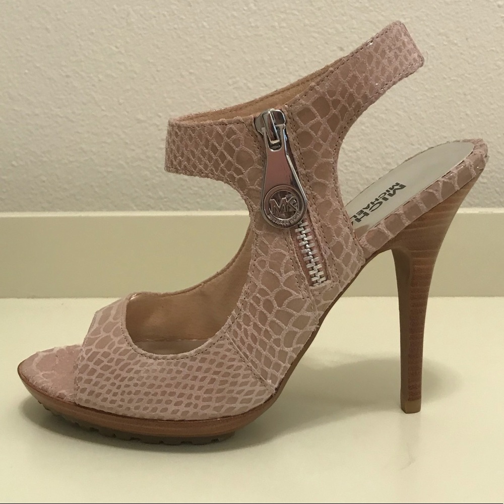 Michael Kors 6M snakeskin strapping sandals